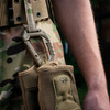 KARABIŃCZYK TYPU D-HOOK TACTICAL BRELOK DO KLUCZY ABS M-TAC COYOTE BRĄZOWY