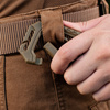 KARABIŃCZYK TYPU D-HOOK TACTICAL BRELOK DO KLUCZY ABS M-TAC COYOTE BRĄZOWY
