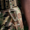 KARABIŃCZYK TYPU D-HOOK TACTICAL BRELOK DO KLUCZY ABS M-TAC COYOTE BRĄZOWY
